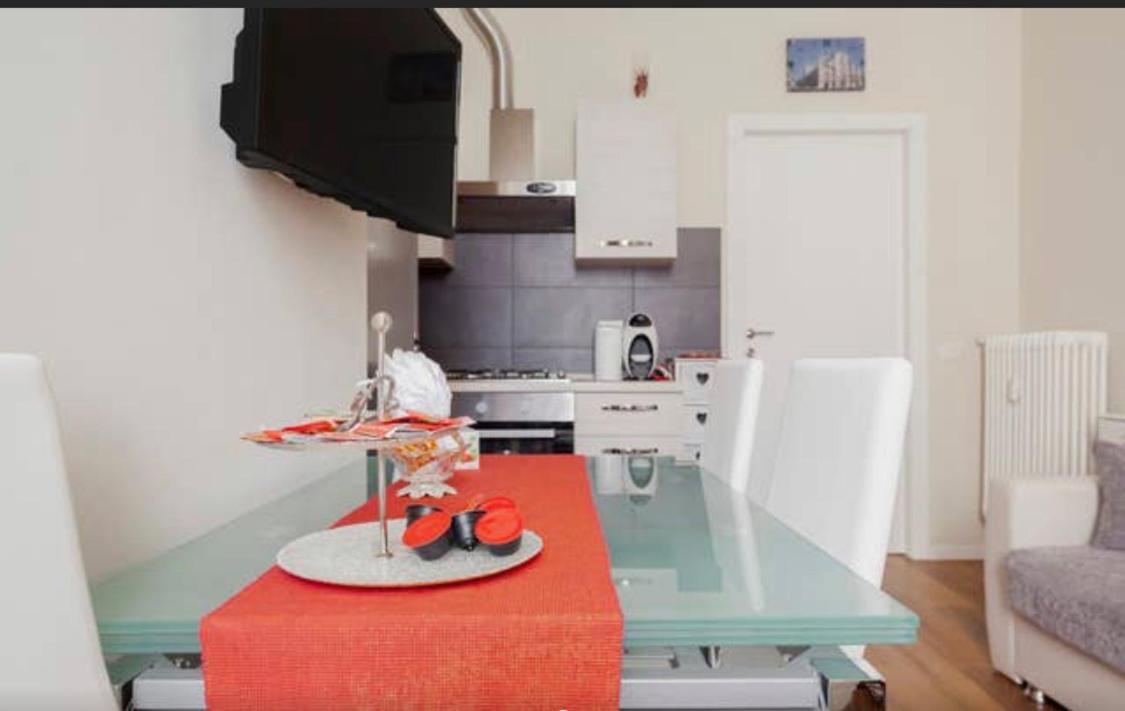 Rodica Comfort Home Milano Navigli Milão Exterior foto